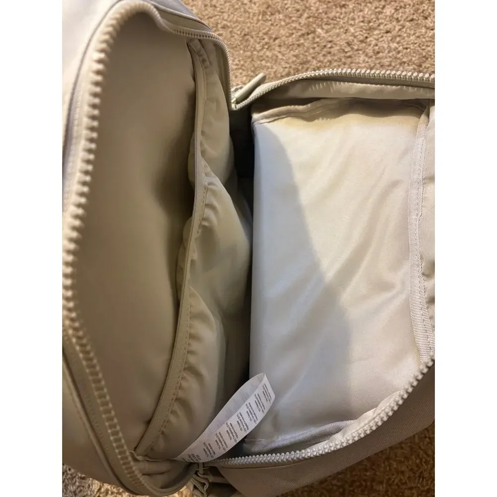 NWT Crocs Lightweight Backpack with Molded Front Storage Pocket